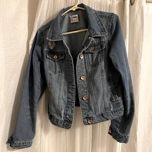 Slightly cropped denim jacket